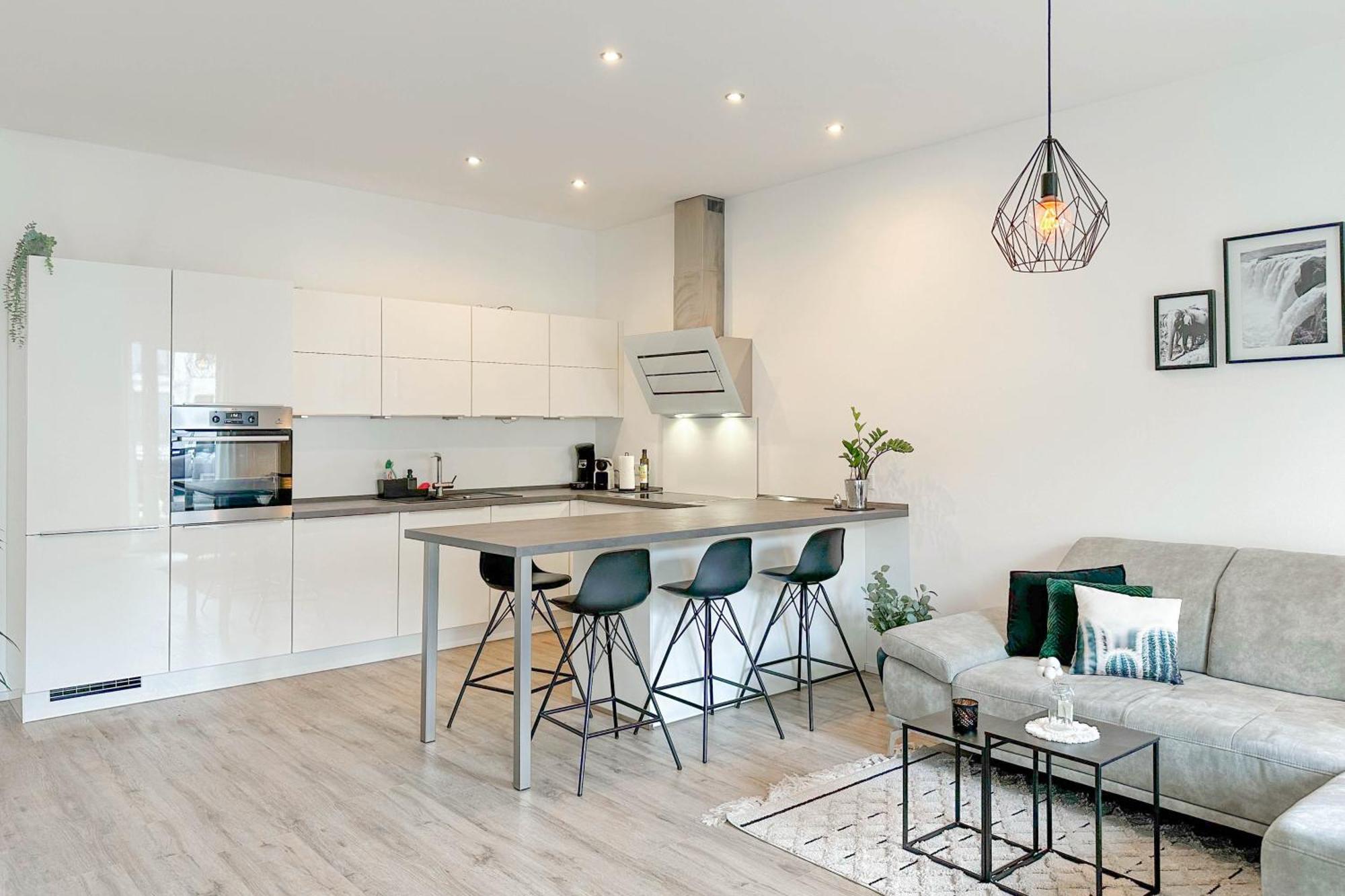 Modernes Trierer Cityloft Mit Grossem Balkon Buitenkant foto