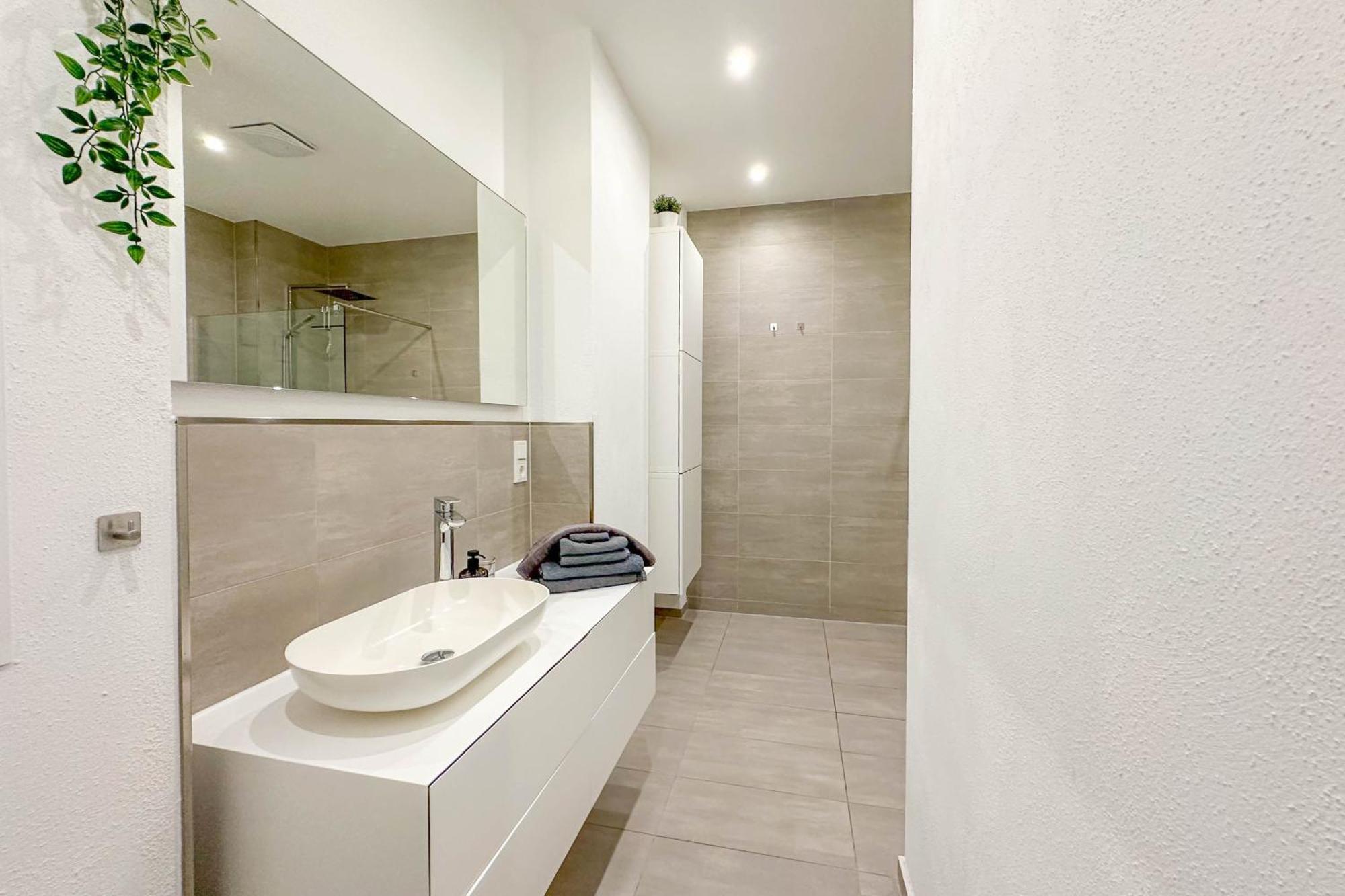 Modernes Trierer Cityloft Mit Grossem Balkon Buitenkant foto