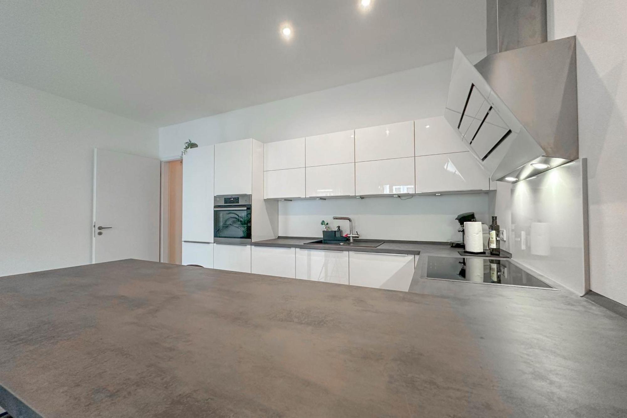 Modernes Trierer Cityloft Mit Grossem Balkon Buitenkant foto