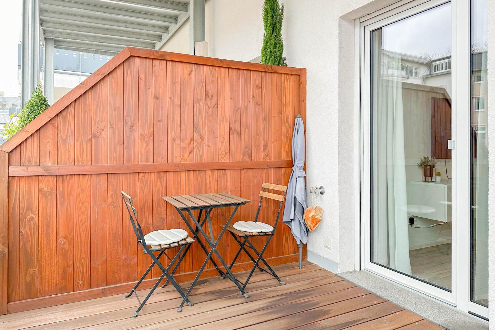 Modernes Trierer Cityloft Mit Grossem Balkon Buitenkant foto